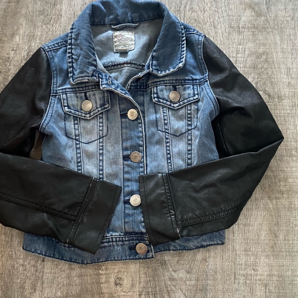 Young girls Levi jacket